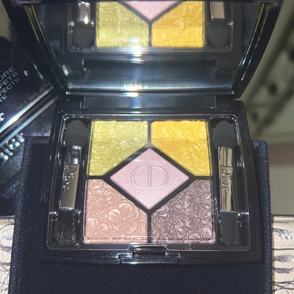NIB! Dior 5 Couleurs Glowing Gardens Eyeshadow Palette In #451 Rose Garden. - Picture 3 of 11